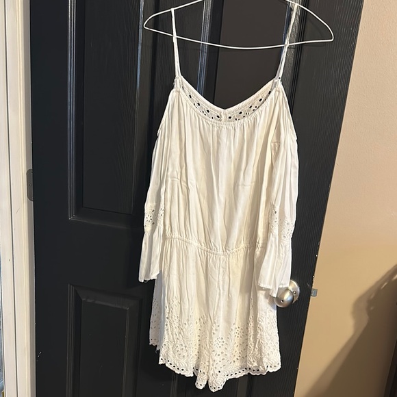 White Eyelet Romper - Picture 3 of 5